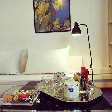 Apartment Sacred Way Modern