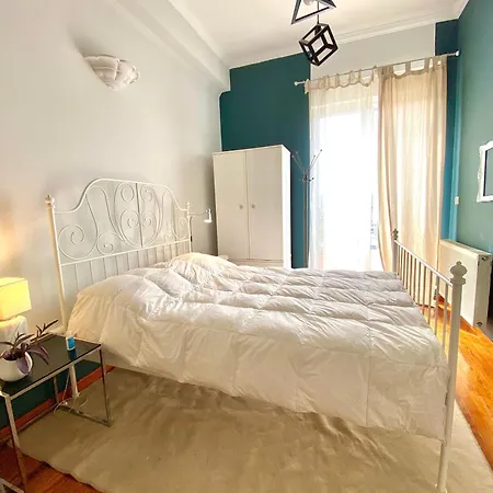 Sacred Way Modern Apartment