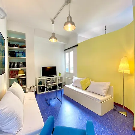 Apartment Sacred Way Modern